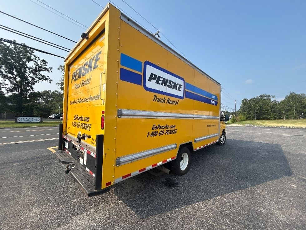 Light Duty Box Truck-Light and Medium Duty Trucks-Ford-2022-E350-Millville-NJ-102,511\n\t\tmiles-$ 24,750 - Image 13