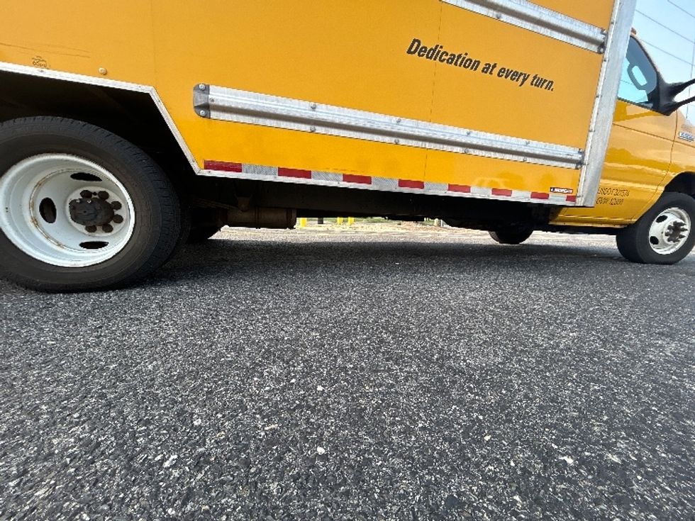 Light Duty Box Truck-Light and Medium Duty Trucks-Ford-2022-E350-Millville-NJ-102,511\n\t\tmiles-$ 24,750 - Image 14