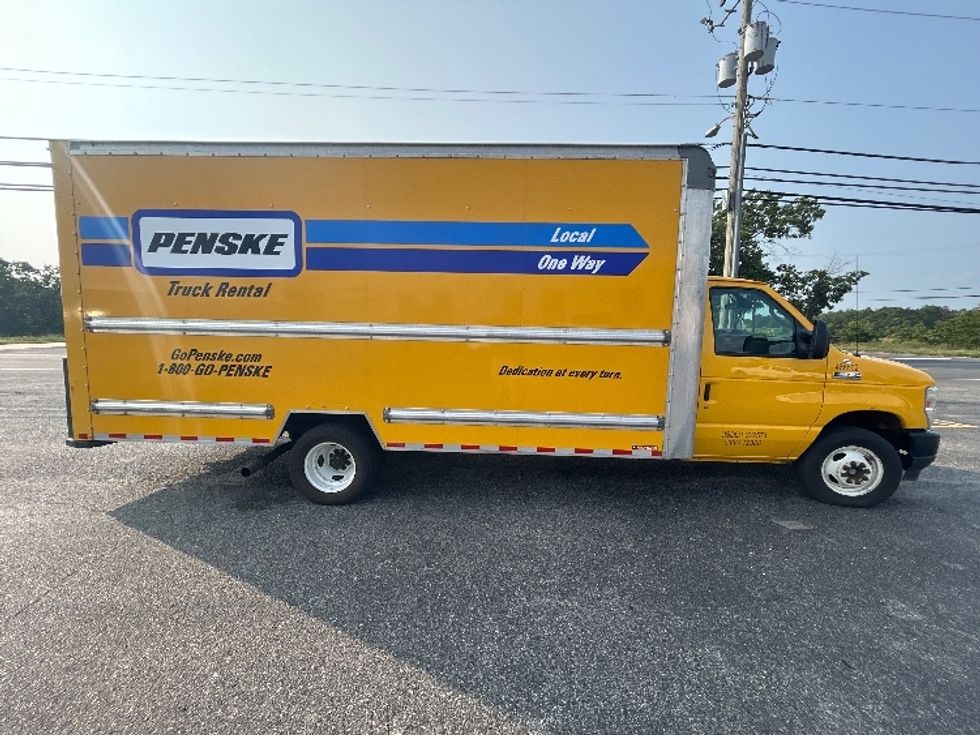 Light Duty Box Truck-Light and Medium Duty Trucks-Ford-2022-E350-Millville-NJ-102,511\n\t\tmiles-$ 24,750 - Image 15