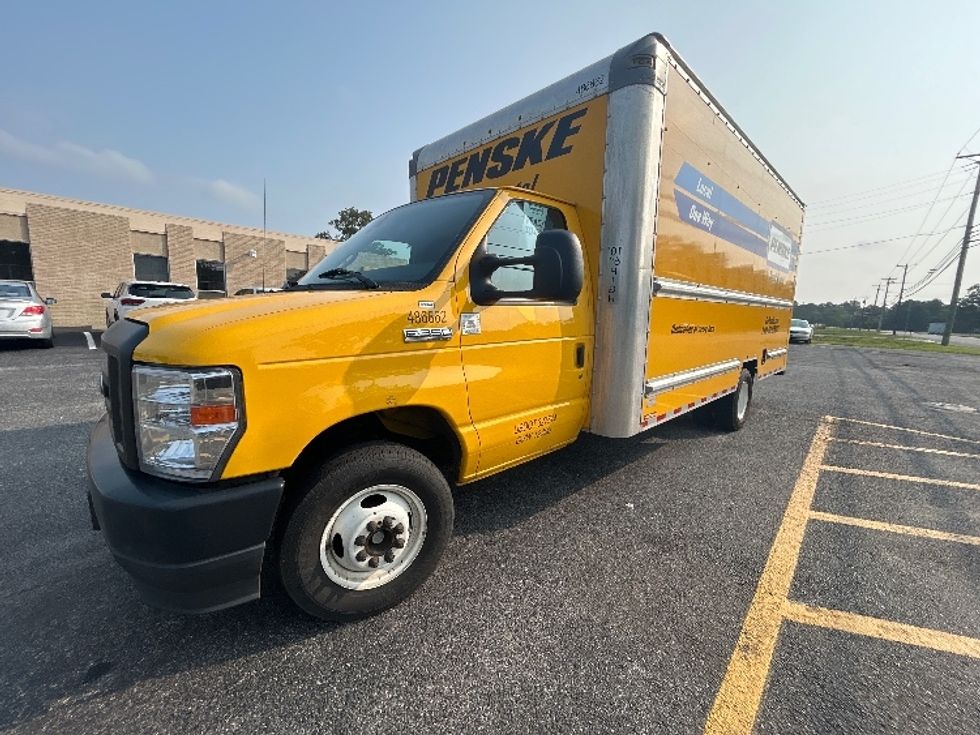 Light Duty Box Truck-Light and Medium Duty Trucks-Ford-2022-E350-Millville-NJ-102,511\n\t\tmiles-$ 24,750 - Image 3