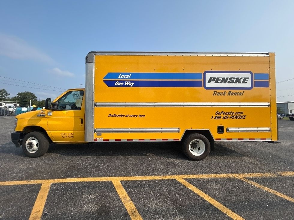 Light Duty Box Truck-Light and Medium Duty Trucks-Ford-2022-E350-Millville-NJ-102,511\n\t\tmiles-$ 24,750 - Image 4
