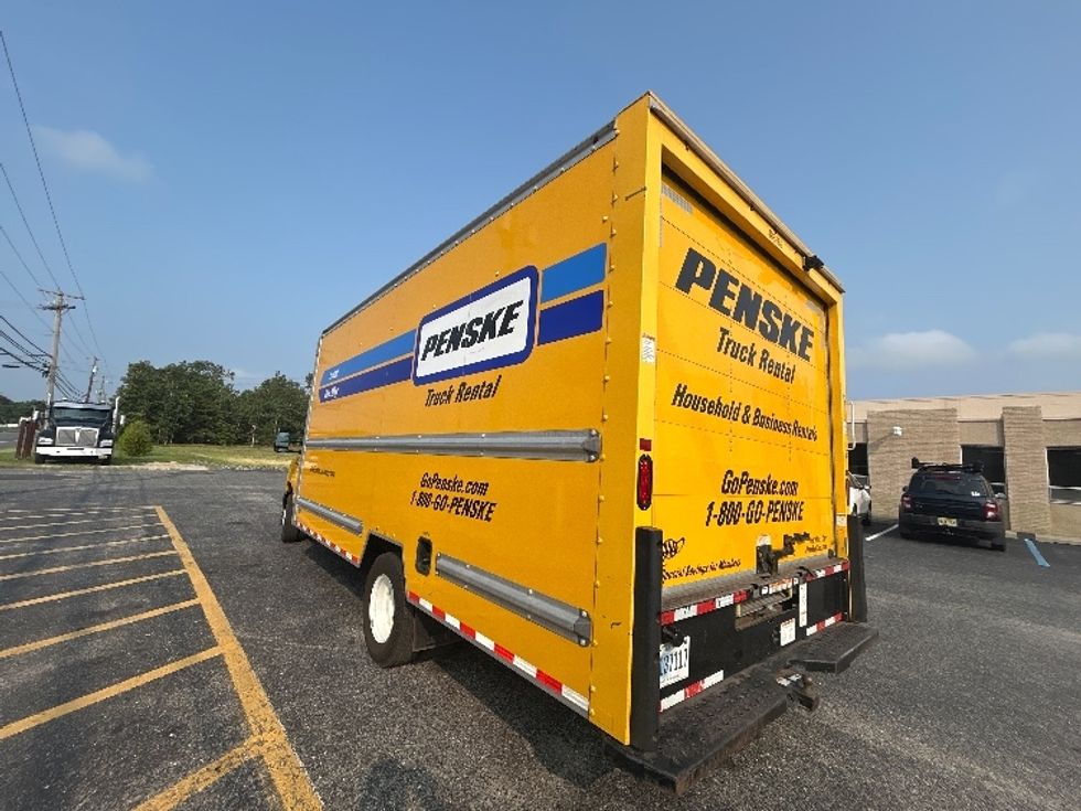 Light Duty Box Truck-Light and Medium Duty Trucks-Ford-2022-E350-Millville-NJ-102,511\n\t\tmiles-$ 24,750 - Image 6