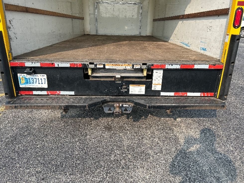 Light Duty Box Truck-Light and Medium Duty Trucks-Ford-2022-E350-Millville-NJ-102,511\n\t\tmiles-$ 24,750 - Image 9