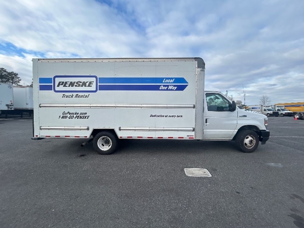 Light Duty Box Truck-Light and Medium Duty Trucks-Ford-2022-E350-Millville-NJ-99,652\n\t\tmiles-$ 30,000 - Image 15