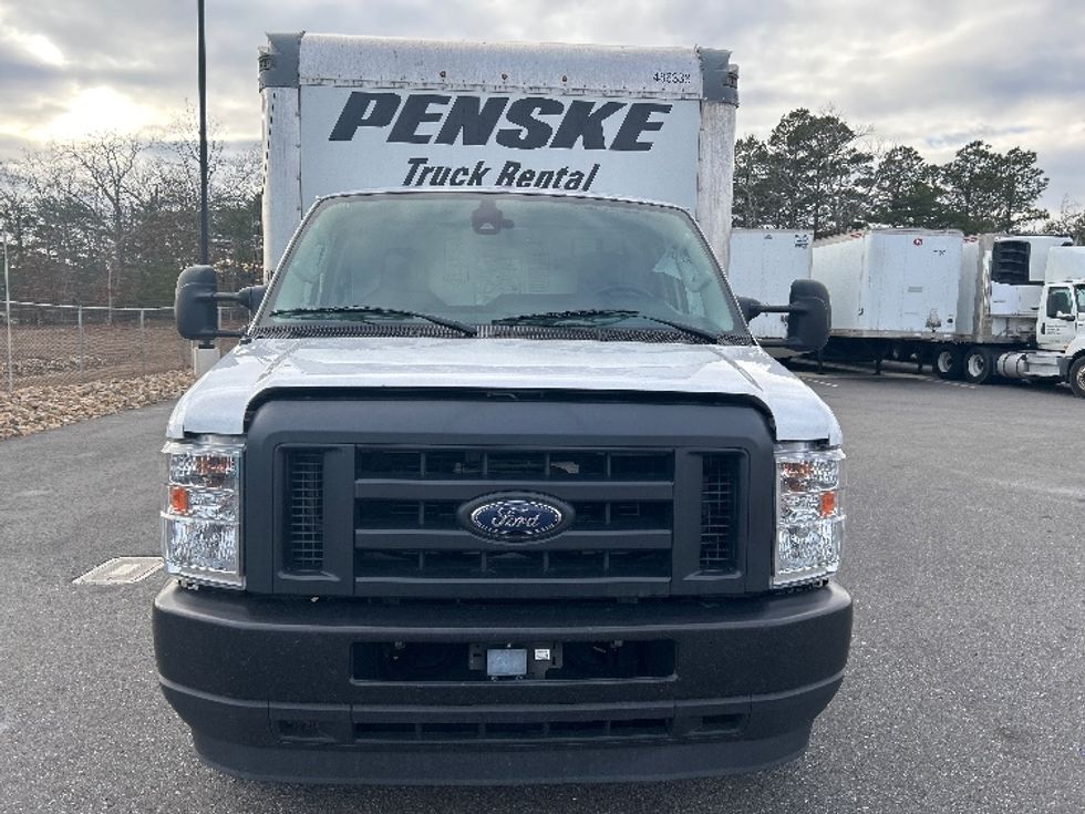 Light Duty Box Truck-Light and Medium Duty Trucks-Ford-2022-E350-Millville-NJ-99,652\n\t\tmiles-$ 30,000 - Image 2