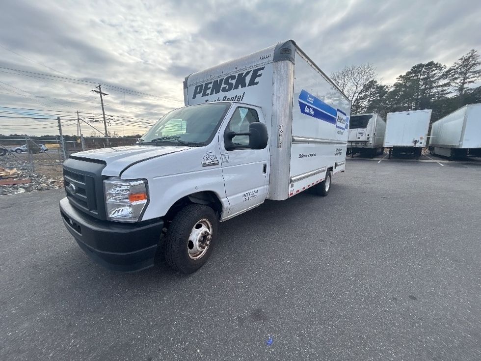 Light Duty Box Truck-Light and Medium Duty Trucks-Ford-2022-E350-Millville-NJ-99,652\n\t\tmiles-$ 30,000 - Image 3