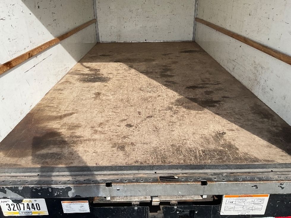 Light Duty Box Truck-Light and Medium Duty Trucks-Ford-2022-E350-Milwaukee-WI-100,966\n\t\tmiles-$ 31,250 - Image 10