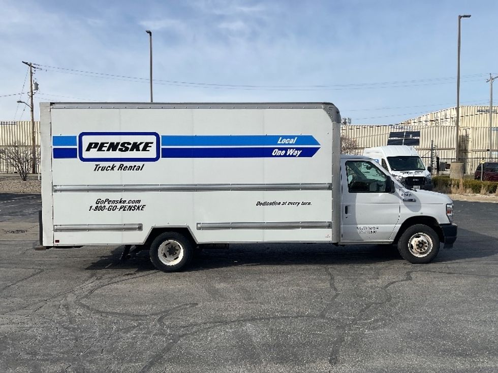 Light Duty Box Truck-Light and Medium Duty Trucks-Ford-2022-E350-Milwaukee-WI-100,966\n\t\tmiles-$ 31,250 - Image 15