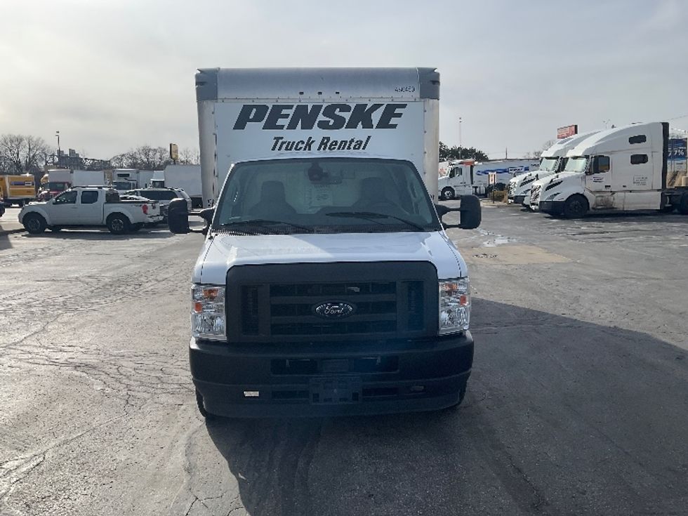 Light Duty Box Truck-Light and Medium Duty Trucks-Ford-2022-E350-Milwaukee-WI-100,966\n\t\tmiles-$ 31,250 - Image 2
