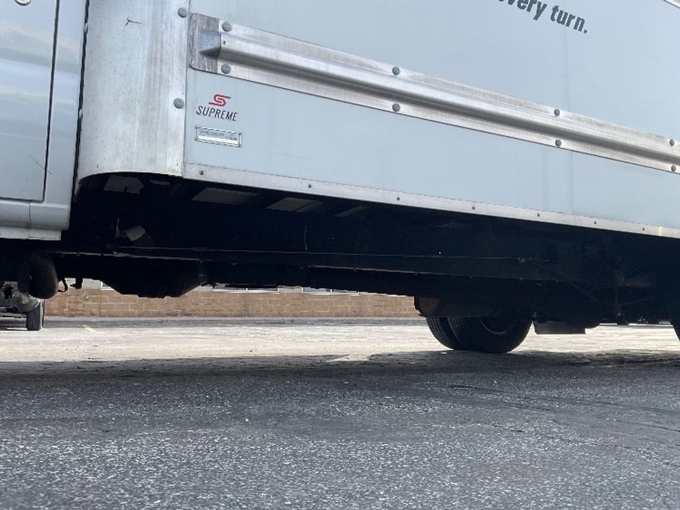 Light Duty Box Truck-Light and Medium Duty Trucks-Ford-2022-E350-Milwaukee-WI-100,966\n\t\tmiles-$ 31,250 - Image 5