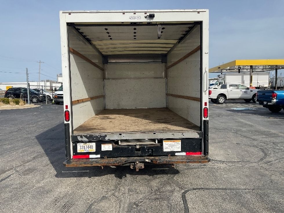 Light Duty Box Truck-Light and Medium Duty Trucks-Ford-2022-E350-Milwaukee-WI-100,966\n\t\tmiles-$ 31,250 - Image 8