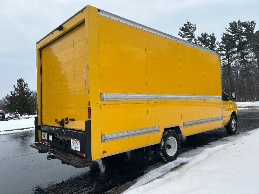 Light Duty Box Truck-Light and Medium Duty Trucks-Ford-2022-E350-Milwaukee-WI-106,176\n\t\tmiles-$ 27,250 - Image 13