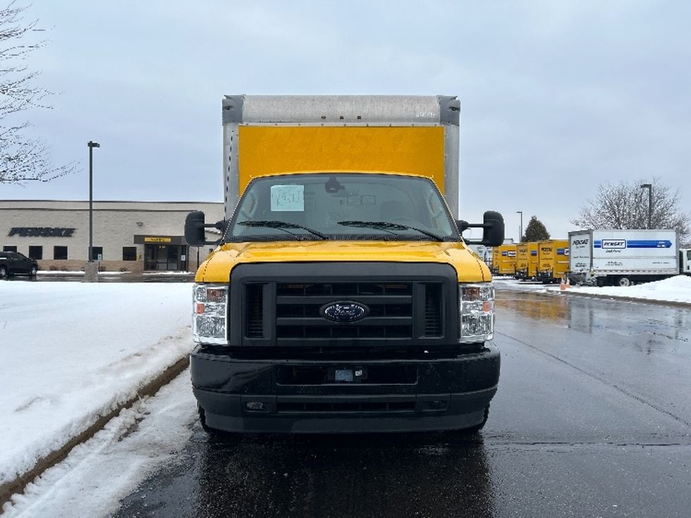 Light Duty Box Truck-Light and Medium Duty Trucks-Ford-2022-E350-Milwaukee-WI-106,176\n\t\tmiles-$ 27,250 - Image 2