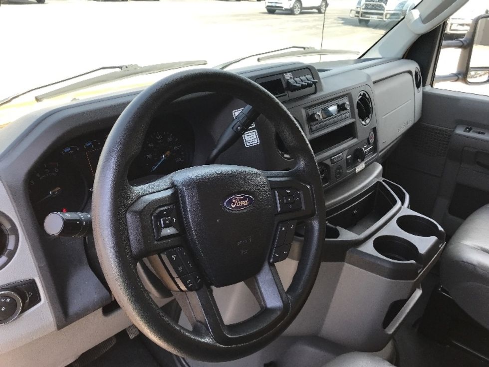 Light Duty Box Truck-Light and Medium Duty Trucks-Ford-2022-E350-Milwaukee-WI-72,412\n\t\tmiles-$ 39,500 - Image 14