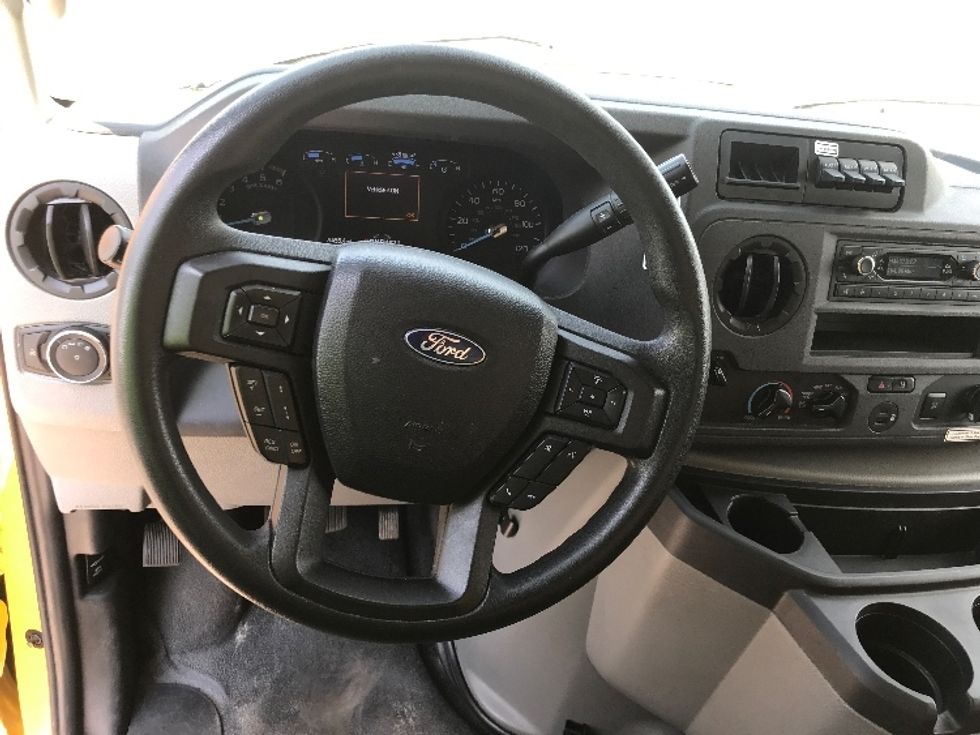 Light Duty Box Truck-Light and Medium Duty Trucks-Ford-2022-E350-Milwaukee-WI-72,412\n\t\tmiles-$ 39,500 - Image 15