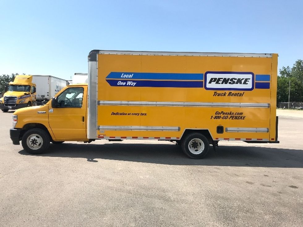Light Duty Box Truck-Light and Medium Duty Trucks-Ford-2022-E350-Milwaukee-WI-72,412\n\t\tmiles-$ 39,500 - Image 4