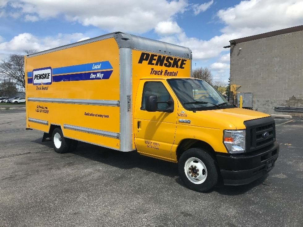 Light Duty Box Truck-Light and Medium Duty Trucks-Ford-2022-E350-Milwaukee-WI-76,864\n\t\tmiles-$ 29,500 - Image 1
