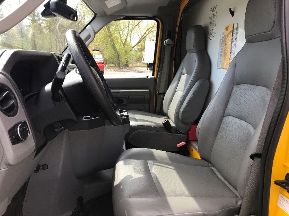 Light Duty Box Truck-Light and Medium Duty Trucks-Ford-2022-E350-Milwaukee-WI-76,864\n\t\tmiles-$ 29,500 - Image 19