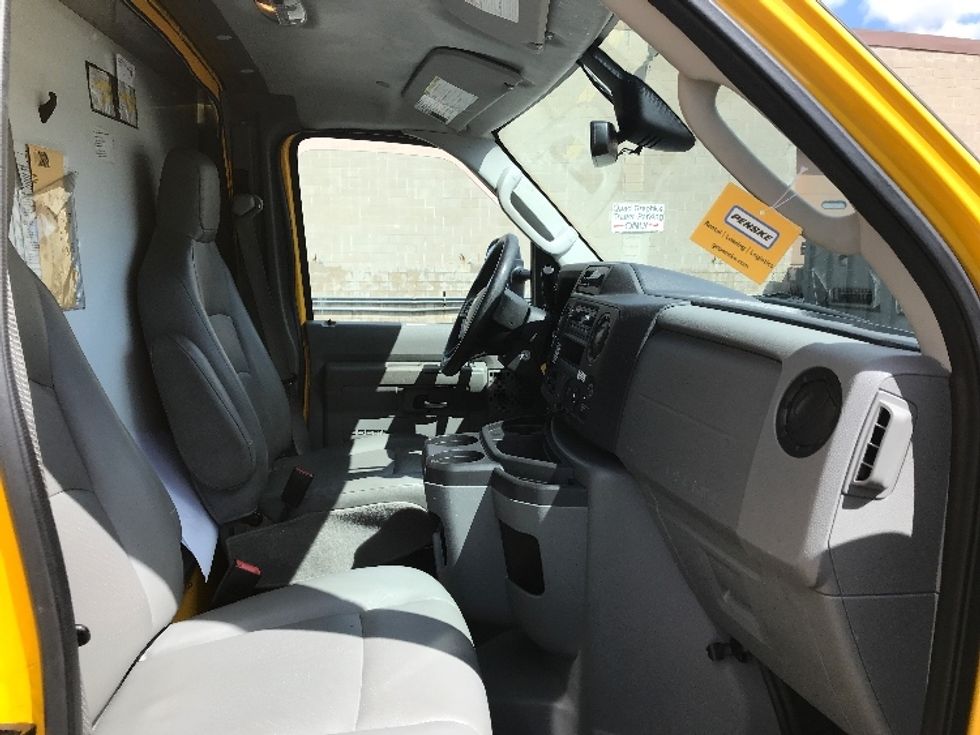Light Duty Box Truck-Light and Medium Duty Trucks-Ford-2022-E350-Milwaukee-WI-76,864\n\t\tmiles-$ 29,500 - Image 22