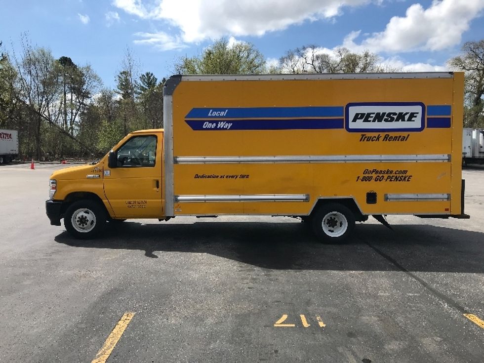 Light Duty Box Truck-Light and Medium Duty Trucks-Ford-2022-E350-Milwaukee-WI-76,864\n\t\tmiles-$ 29,500 - Image 4
