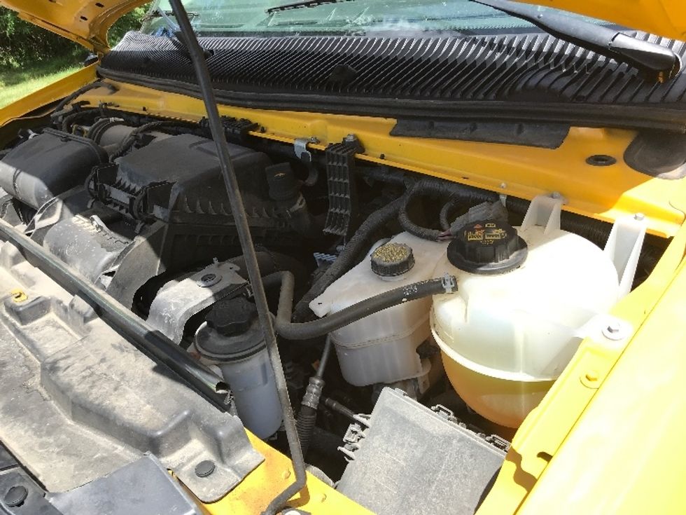 Light Duty Box Truck-Light and Medium Duty Trucks-Ford-2022-E350-Milwaukee-WI-76,979\n\t\tmiles-$ 38,750 - Image 21