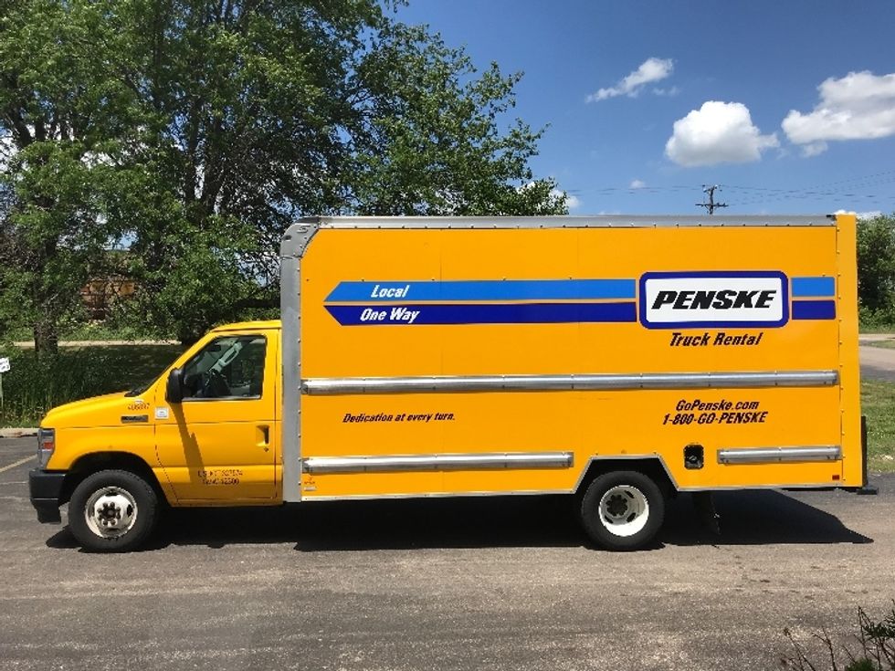 Light Duty Box Truck-Light and Medium Duty Trucks-Ford-2022-E350-Milwaukee-WI-76,979\n\t\tmiles-$ 38,750 - Image 4