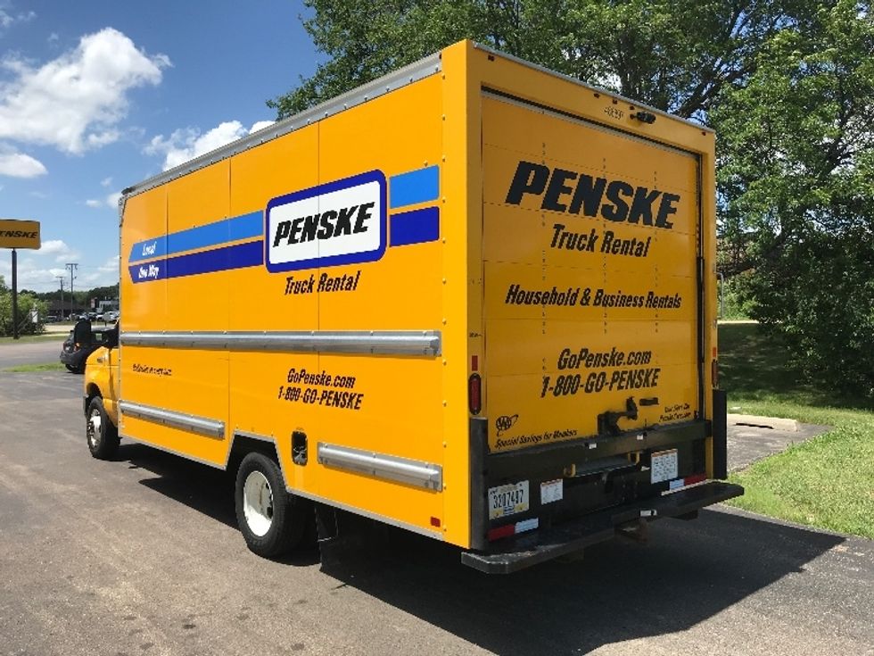 Light Duty Box Truck-Light and Medium Duty Trucks-Ford-2022-E350-Milwaukee-WI-76,979\n\t\tmiles-$ 38,750 - Image 5