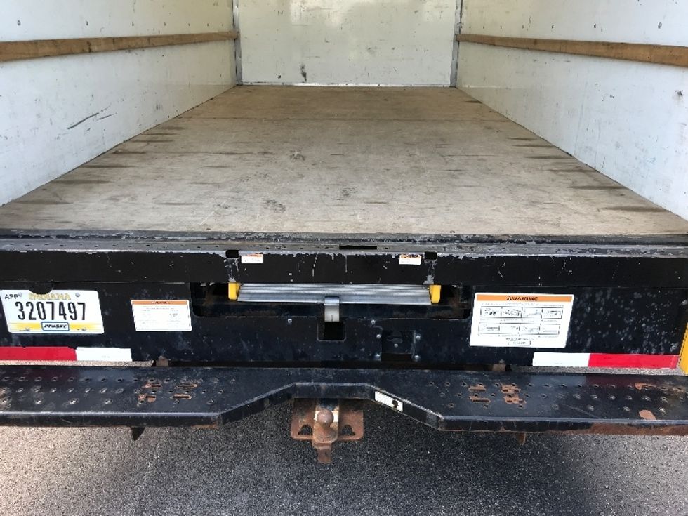 Light Duty Box Truck-Light and Medium Duty Trucks-Ford-2022-E350-Milwaukee-WI-76,979\n\t\tmiles-$ 38,750 - Image 8