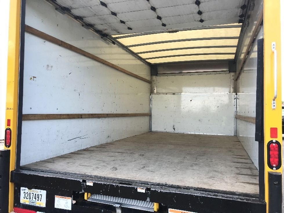 Light Duty Box Truck-Light and Medium Duty Trucks-Ford-2022-E350-Milwaukee-WI-76,979\n\t\tmiles-$ 38,750 - Image 9