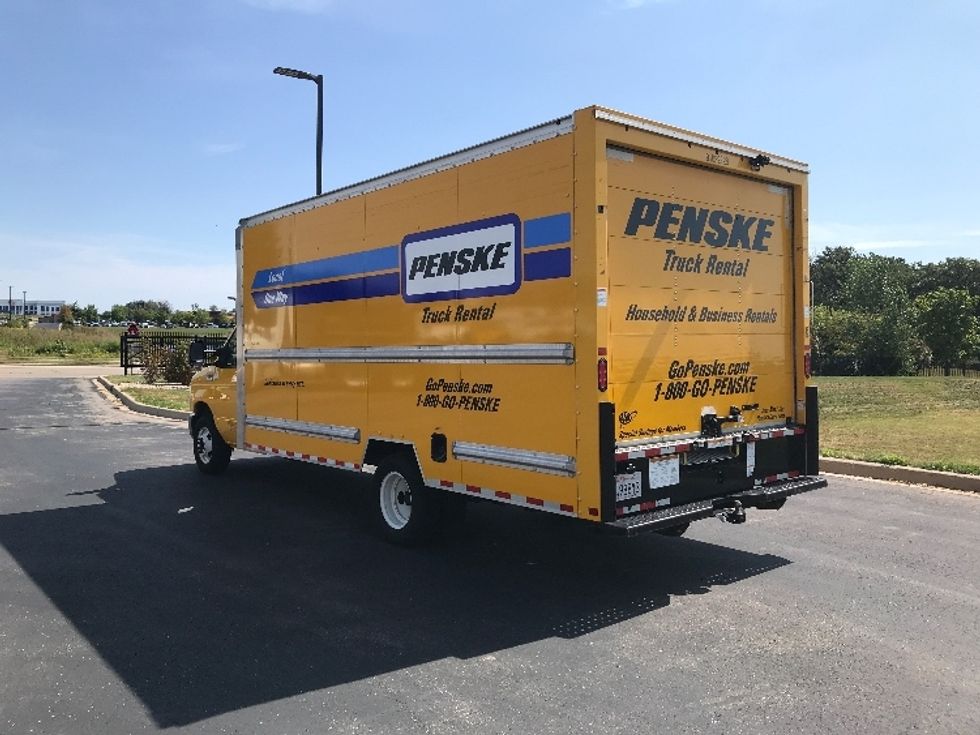 Light Duty Box Truck-Light and Medium Duty Trucks-Ford-2022-E350-Milwaukee-WI-84,412\n\t\tmiles-$ 29,750 - Image 6