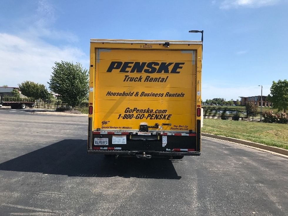 Light Duty Box Truck-Light and Medium Duty Trucks-Ford-2022-E350-Milwaukee-WI-84,412\n\t\tmiles-$ 29,750 - Image 7