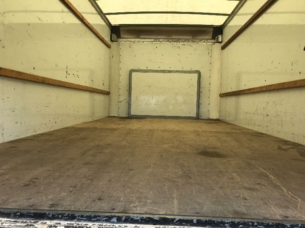 Light Duty Box Truck-Light and Medium Duty Trucks-Ford-2022-E350-Milwaukee-WI-84,412\n\t\tmiles-$ 29,750 - Image 8