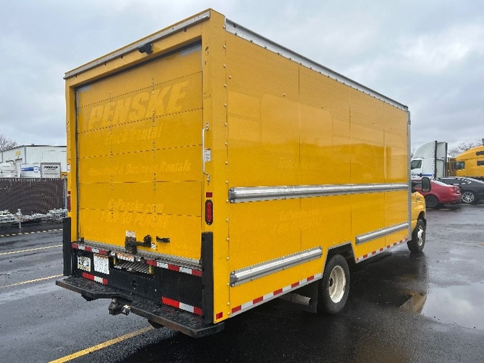 Light Duty Box Truck-Light and Medium Duty Trucks-Ford-2022-E350-Milwaukee-WI-88,569\n\t\tmiles-$ 29,750 - Image 13