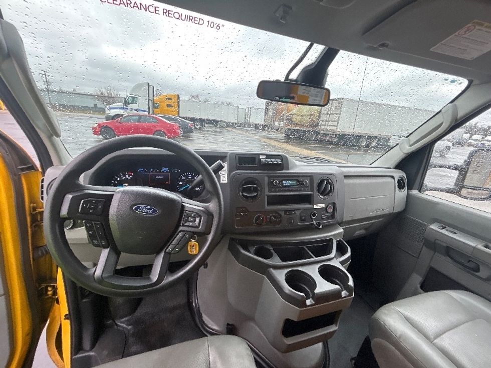 Light Duty Box Truck-Light and Medium Duty Trucks-Ford-2022-E350-Milwaukee-WI-88,569\n\t\tmiles-$ 29,750 - Image 18