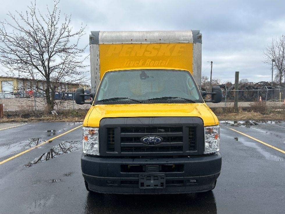 Light Duty Box Truck-Light and Medium Duty Trucks-Ford-2022-E350-Milwaukee-WI-88,569\n\t\tmiles-$ 29,750 - Image 2