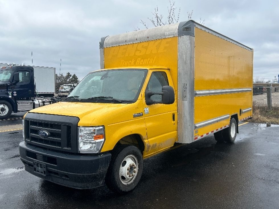 Light Duty Box Truck-Light and Medium Duty Trucks-Ford-2022-E350-Milwaukee-WI-88,569\n\t\tmiles-$ 29,750 - Image 3