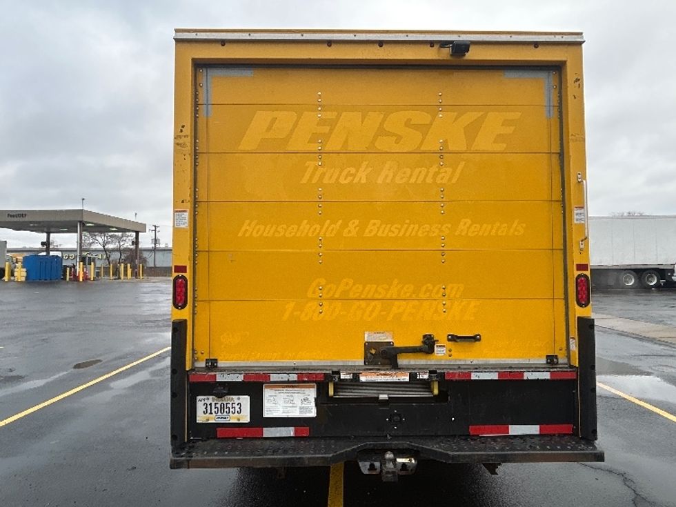 Light Duty Box Truck-Light and Medium Duty Trucks-Ford-2022-E350-Milwaukee-WI-88,569\n\t\tmiles-$ 29,750 - Image 7