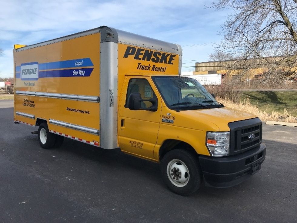 Light Duty Box Truck-Light and Medium Duty Trucks-Ford-2022-E350-Milwaukee-WI-89,445\n\t\tmiles-$ 37,000 - Image 1