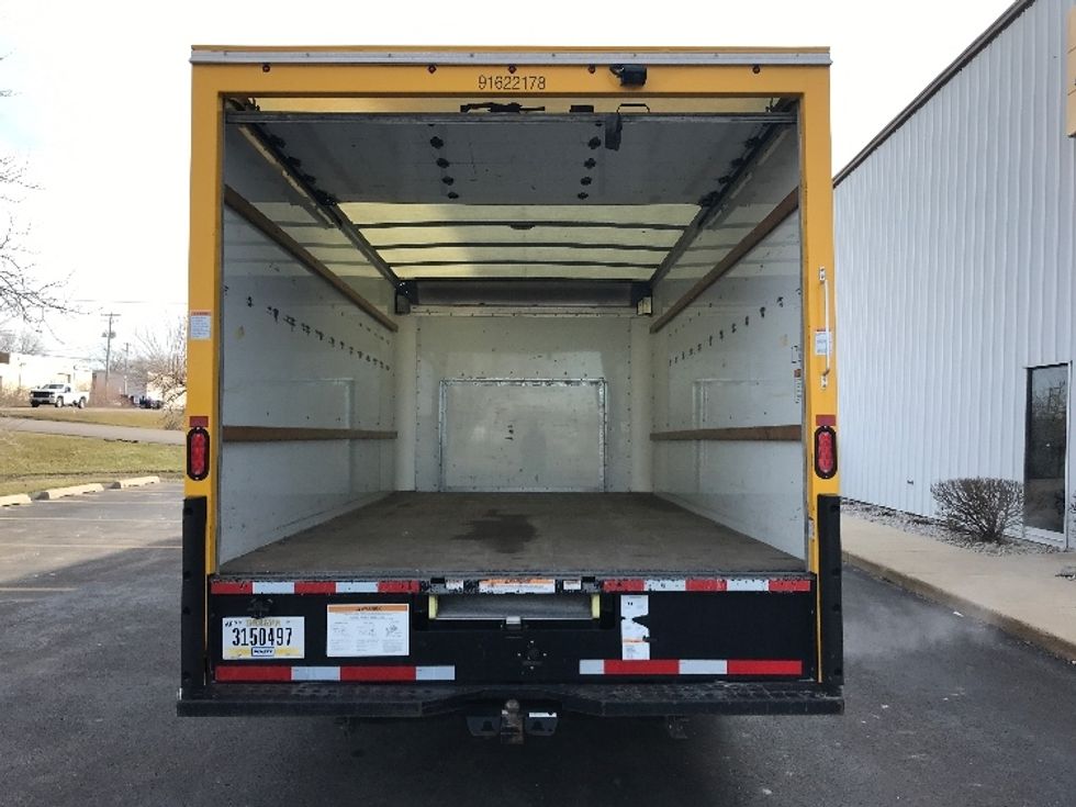 Light Duty Box Truck-Light and Medium Duty Trucks-Ford-2022-E350-Milwaukee-WI-89,445\n\t\tmiles-$ 37,000 - Image 7