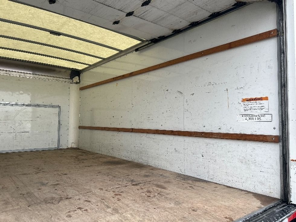 Light Duty Box Truck-Light and Medium Duty Trucks-Ford-2022-E350-Milwaukee-WI-91,700\n\t\tmiles-$ 32,250 - Image 12