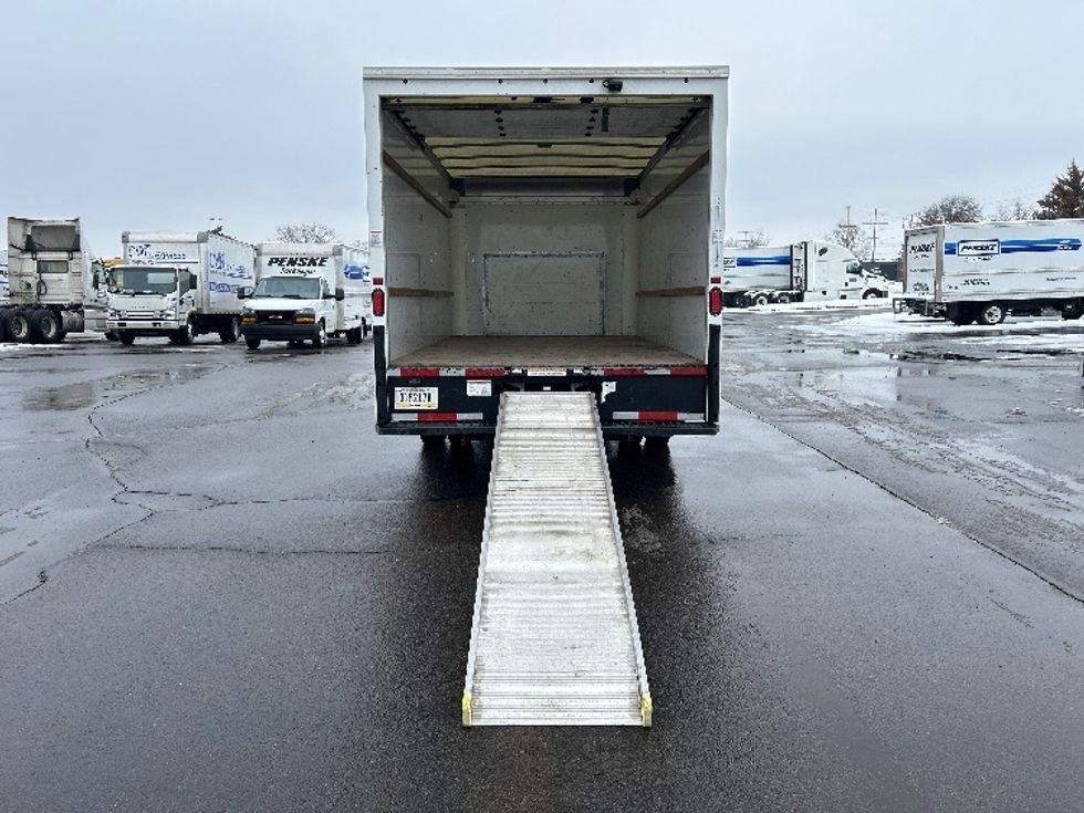 Light Duty Box Truck-Light and Medium Duty Trucks-Ford-2022-E350-Milwaukee-WI-91,700\n\t\tmiles-$ 32,250 - Image 9