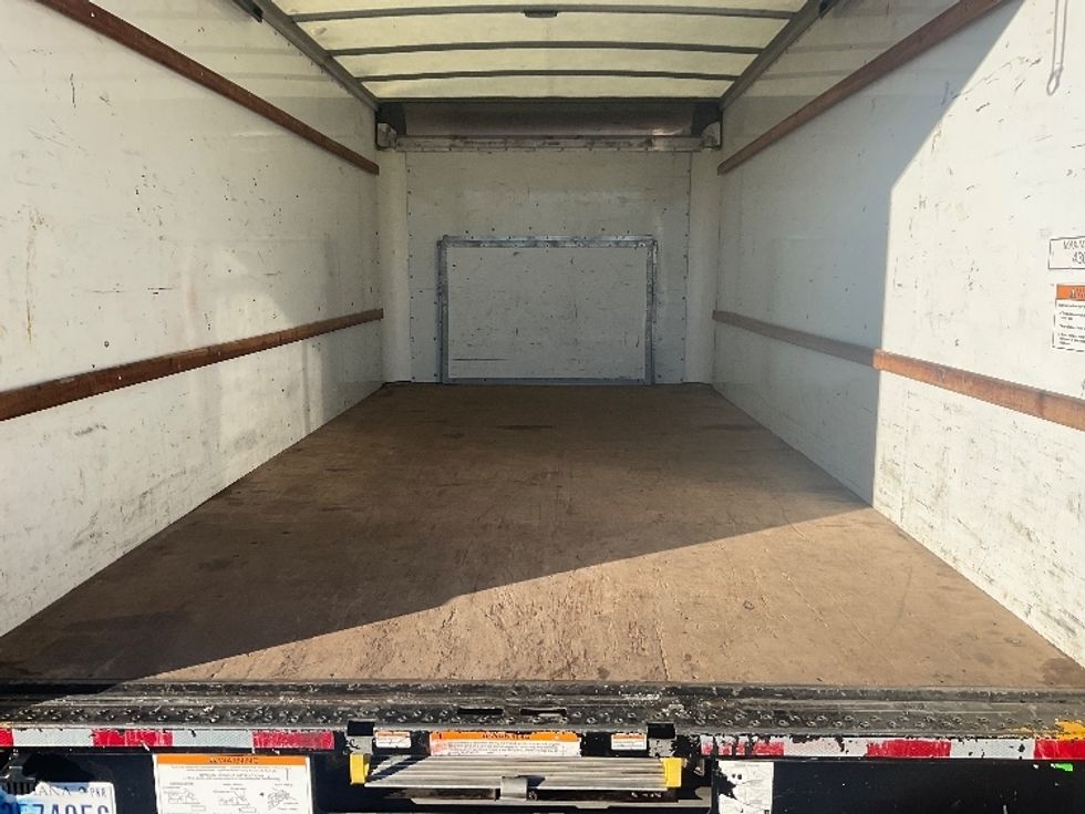 Light Duty Box Truck-Light and Medium Duty Trucks-Ford-2022-E350-Milwaukee-WI-92,691\n\t\tmiles-$ 29,250 - Image 10
