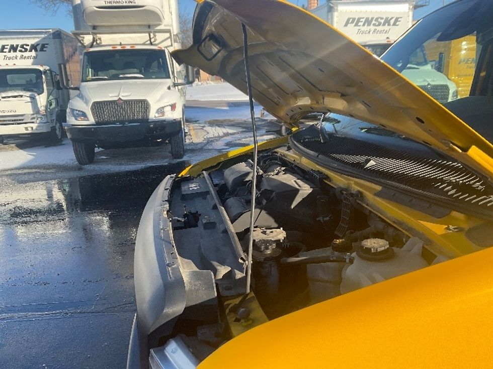 Light Duty Box Truck-Light and Medium Duty Trucks-Ford-2022-E350-Milwaukee-WI-92,691\n\t\tmiles-$ 29,250 - Image 21