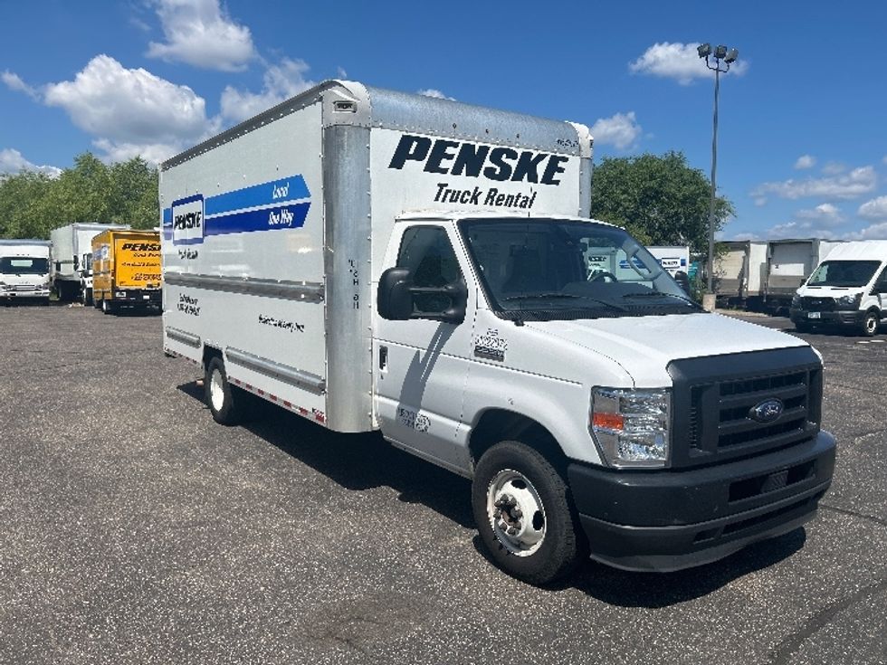 Light Duty Box Truck-Light and Medium Duty Trucks-Ford-2022-E350-Milwaukee-WI-94,500\n\t\tmiles-$ 32,000 - Image 1