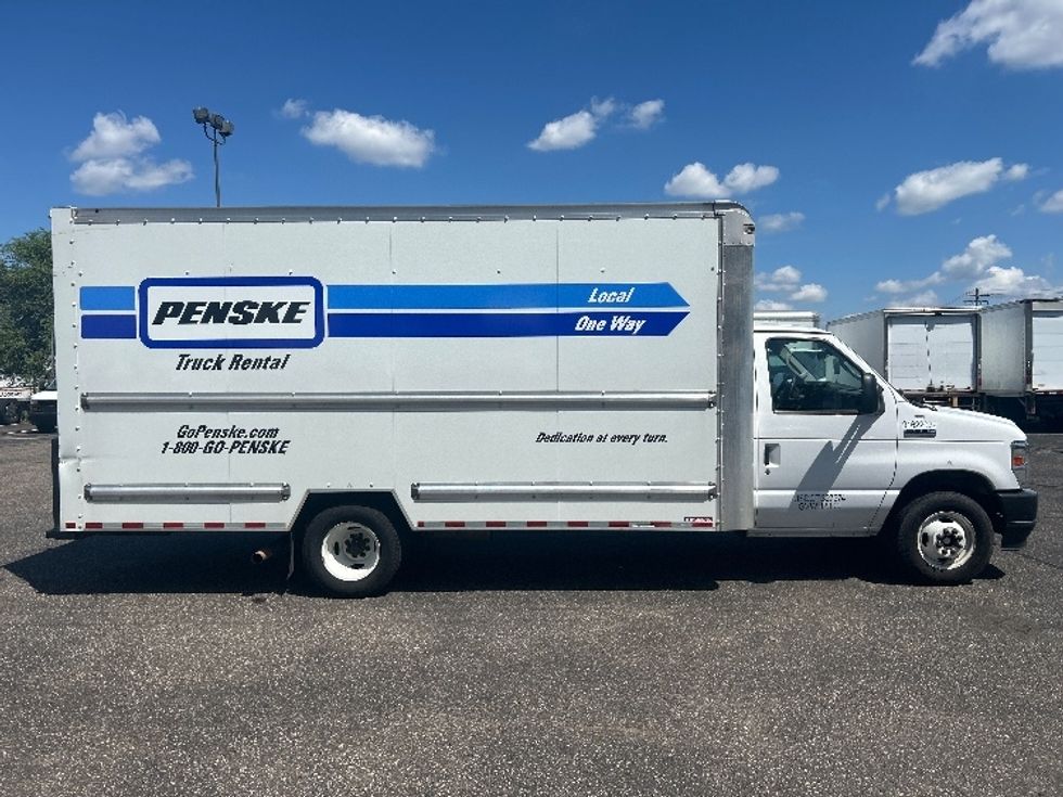 Light Duty Box Truck-Light and Medium Duty Trucks-Ford-2022-E350-Milwaukee-WI-94,500\n\t\tmiles-$ 32,000 - Image 15