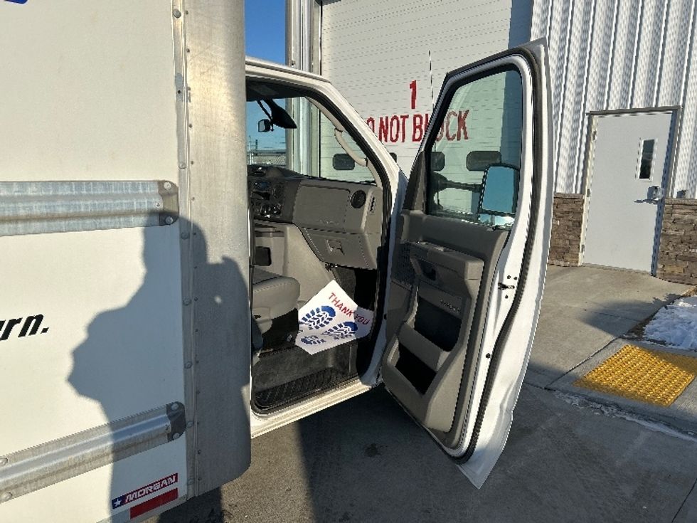 Light Duty Box Truck-Light and Medium Duty Trucks-Ford-2022-E350-Minot-ND-80,092\n\t\tmiles-$ 36,750 - Image 20