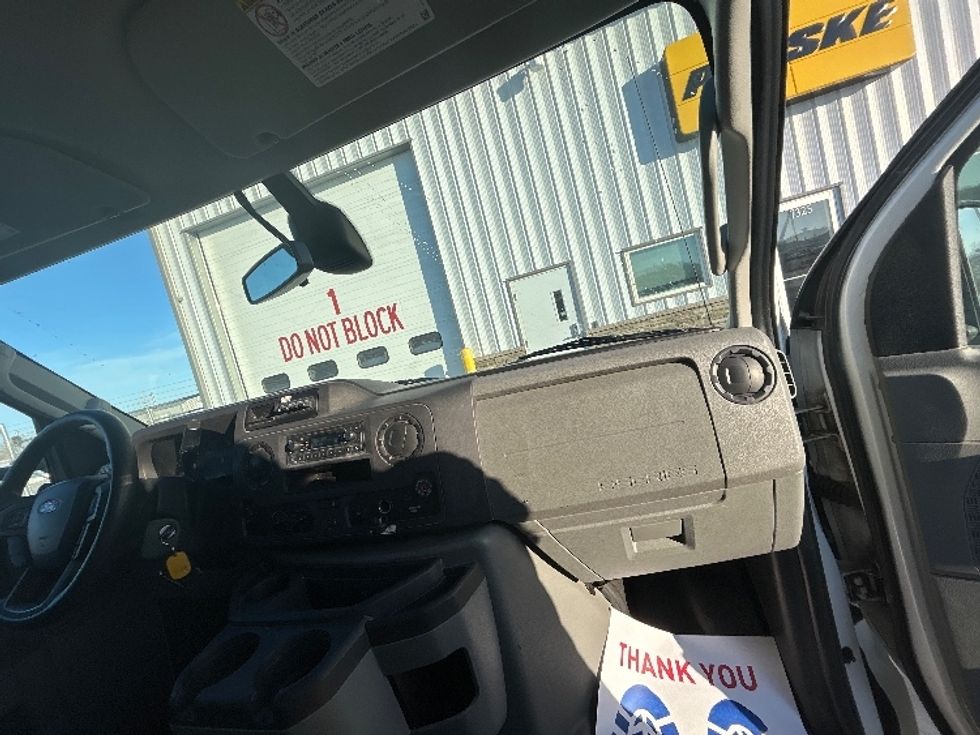 Light Duty Box Truck-Light and Medium Duty Trucks-Ford-2022-E350-Minot-ND-80,092\n\t\tmiles-$ 36,750 - Image 21