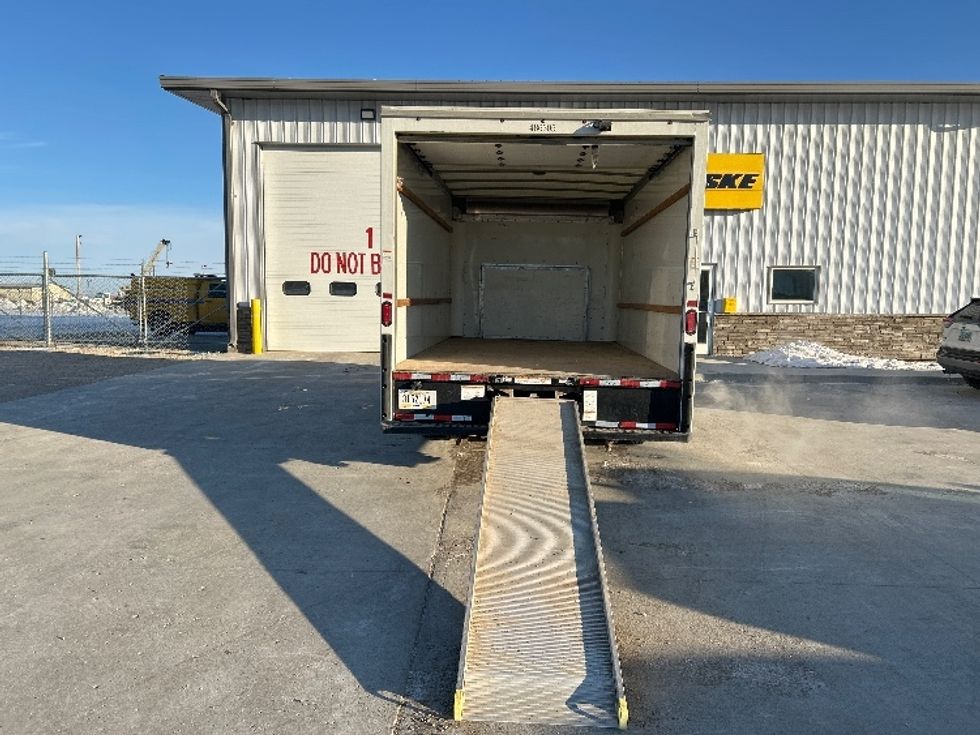 Light Duty Box Truck-Light and Medium Duty Trucks-Ford-2022-E350-Minot-ND-80,092\n\t\tmiles-$ 36,750 - Image 9