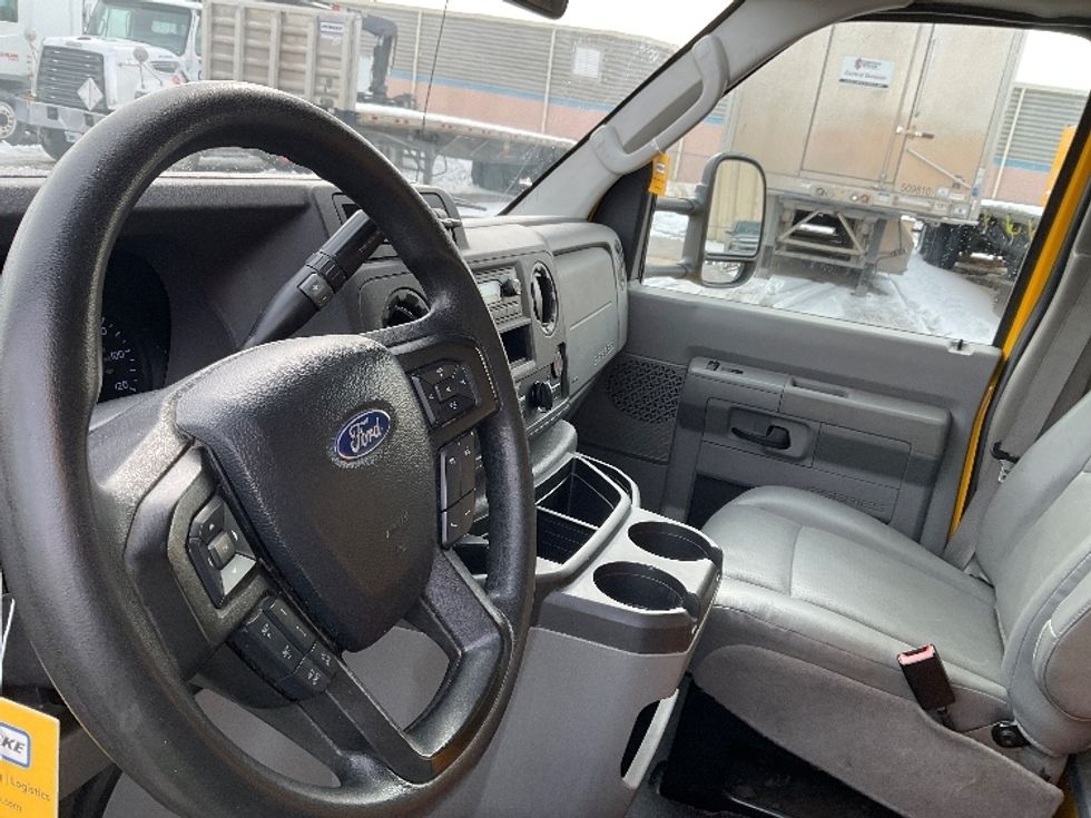 Light Duty Box Truck-Light and Medium Duty Trucks-Ford-2022-E350-Moberly-MO-103,886\n\t\tmiles-$ 27,000 - Image 17