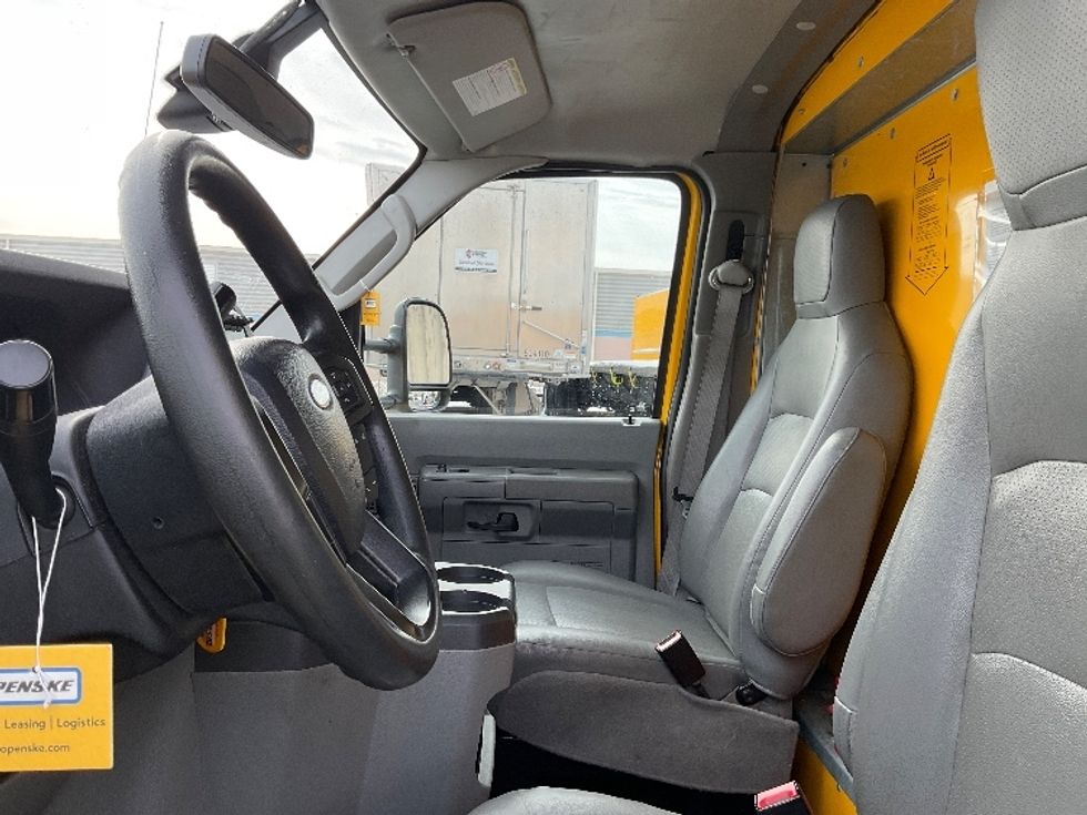 Light Duty Box Truck-Light and Medium Duty Trucks-Ford-2022-E350-Moberly-MO-103,886\n\t\tmiles-$ 27,000 - Image 19